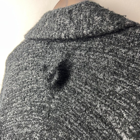 Urban Outfitters Women’s Wool Gray Black Heavyweight Wool Cardigan Sweater Sz L - Picture 9 of 9
